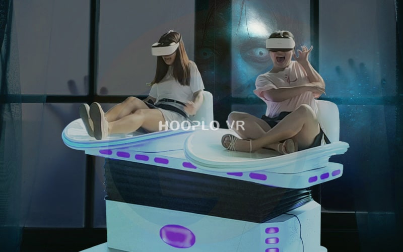 Dual-player horror VR experience on the VR Skateboard Simulator with synchronized motion and immersive visuals